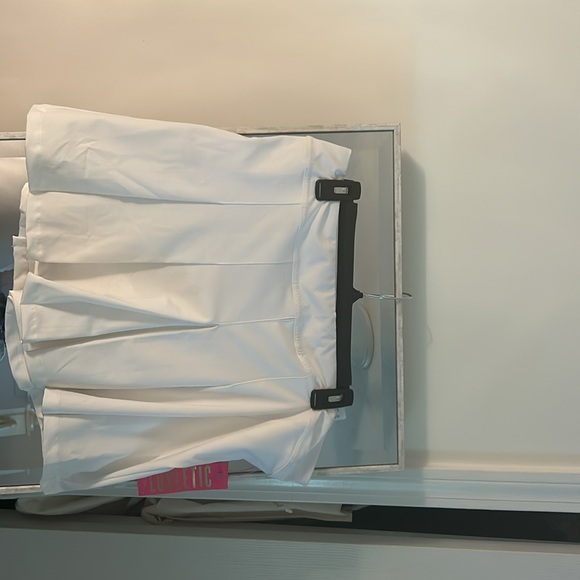 Lily Pulitzer Tennis Skort NWT - Picture 4 of 4